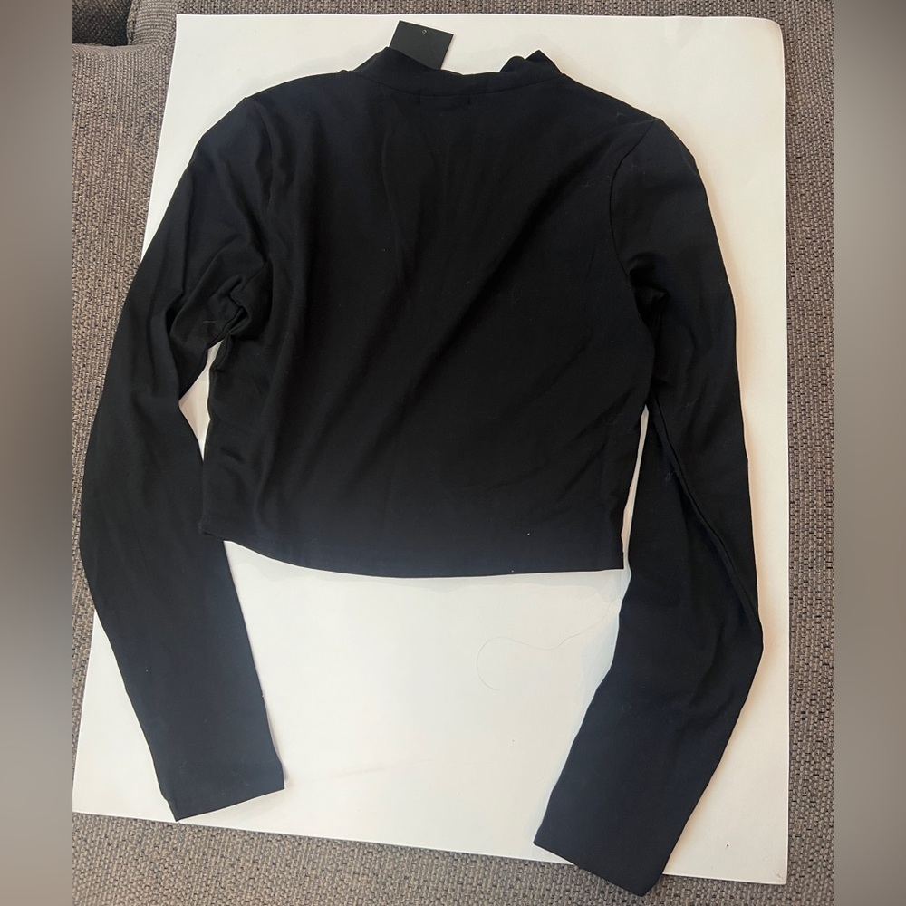 BNWT Fashion Nova Black Long Sleeve Women's Mock Neck Crop Top L